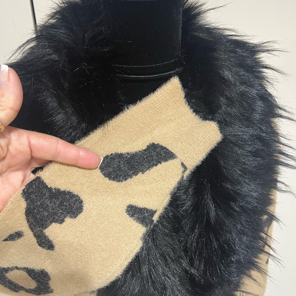 NWOT Donna Salyers Fabulous Furs Sweater Coat - Picture 3 of 14